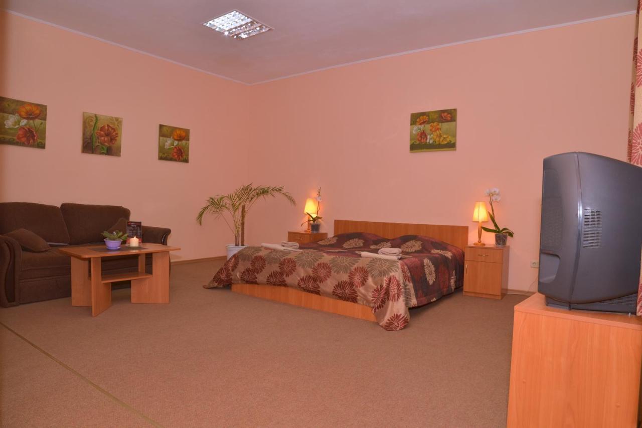 Отель "Экспресс" Zhytómyr Exterior foto
